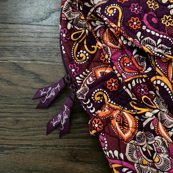 Vera Bradley Back-Pack ✨ - Picture 2 of 2